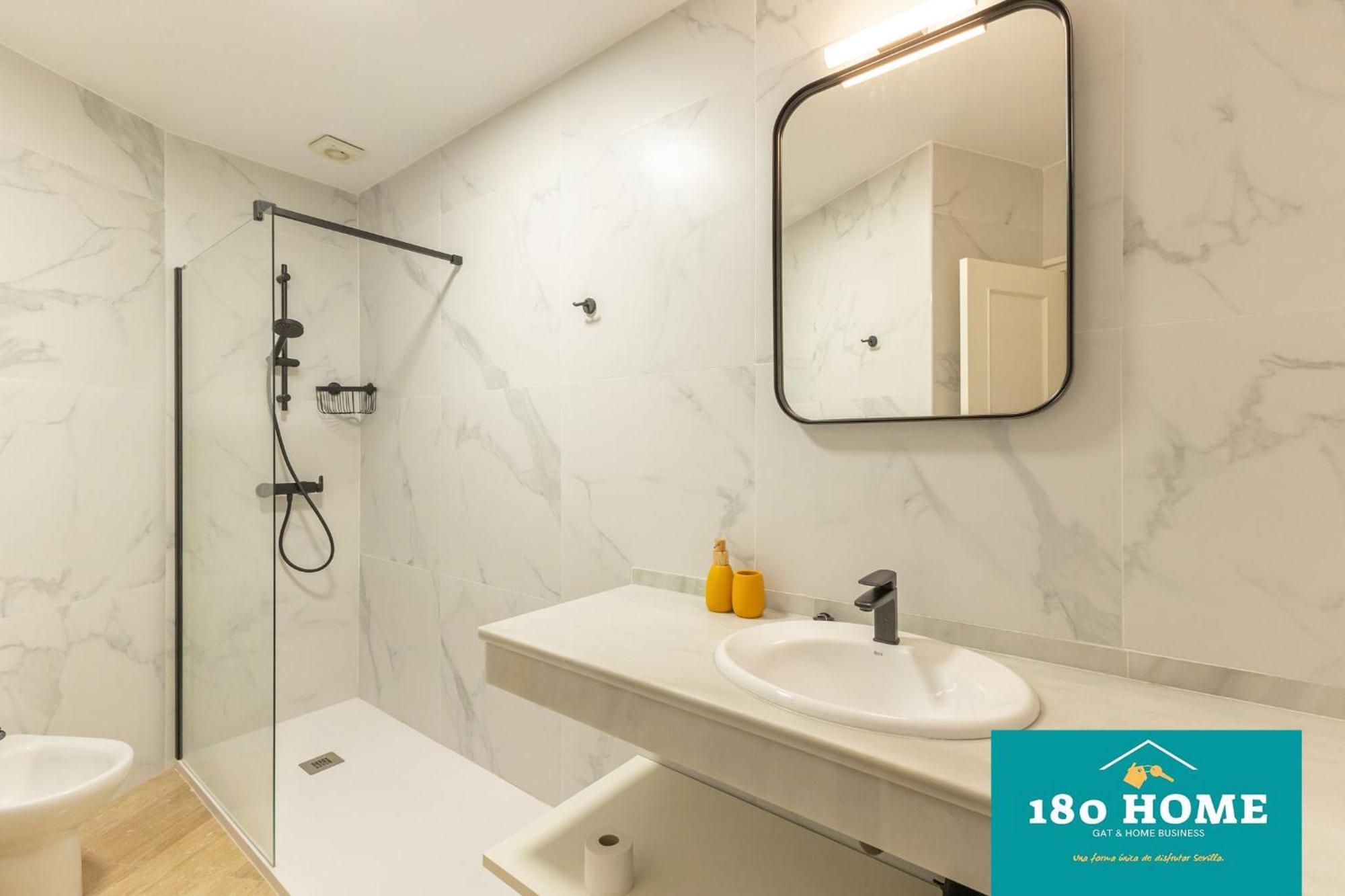 180 Home Goyeneta Luxury Севілья Екстер'єр фото